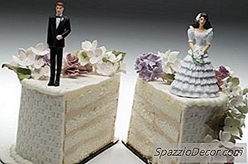 Poate O Ex-Soție Să Se Întoarcă La Tribunal Pentru Pensionarea Unui Partener După Divorț?