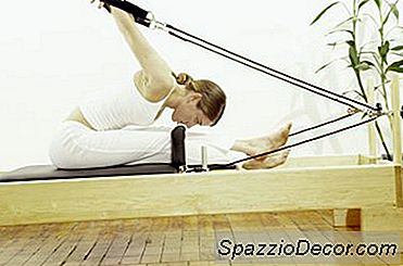 Ejercicios Para Flexores De Cadera Apretados En El Reformador De Pilates