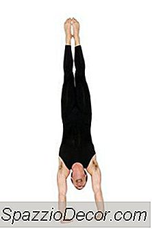 Kolayca Bir Handstand Nasıl Yapılır