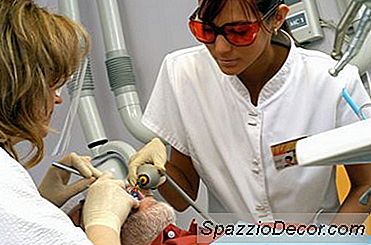 Las Condiciones De Trabajo De Un Asistente Dental 21